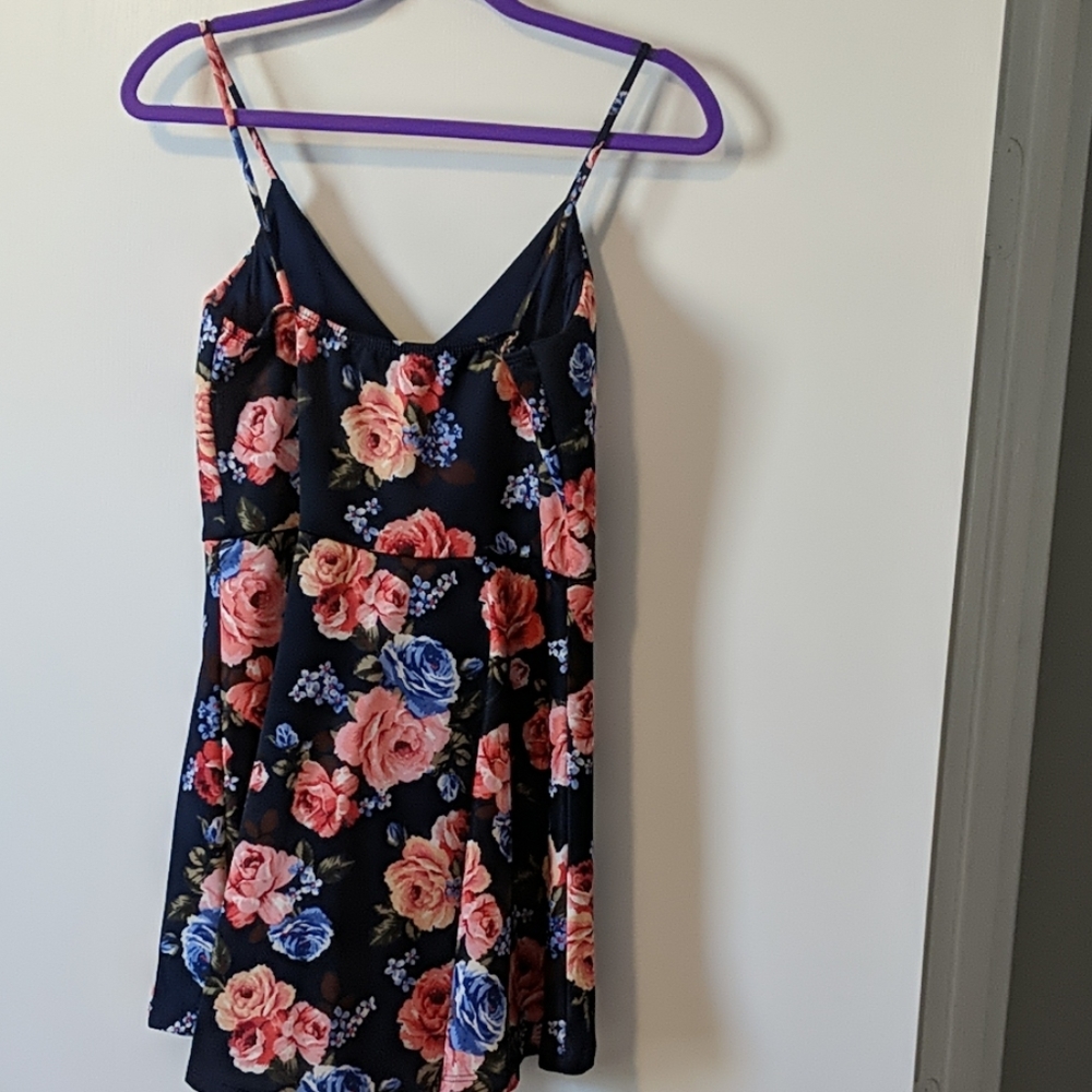 Romper - Picture 2 of 4